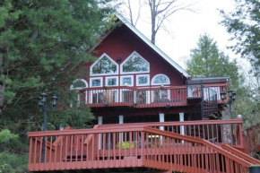 Catskills Lakefront Escape with Hot Tub